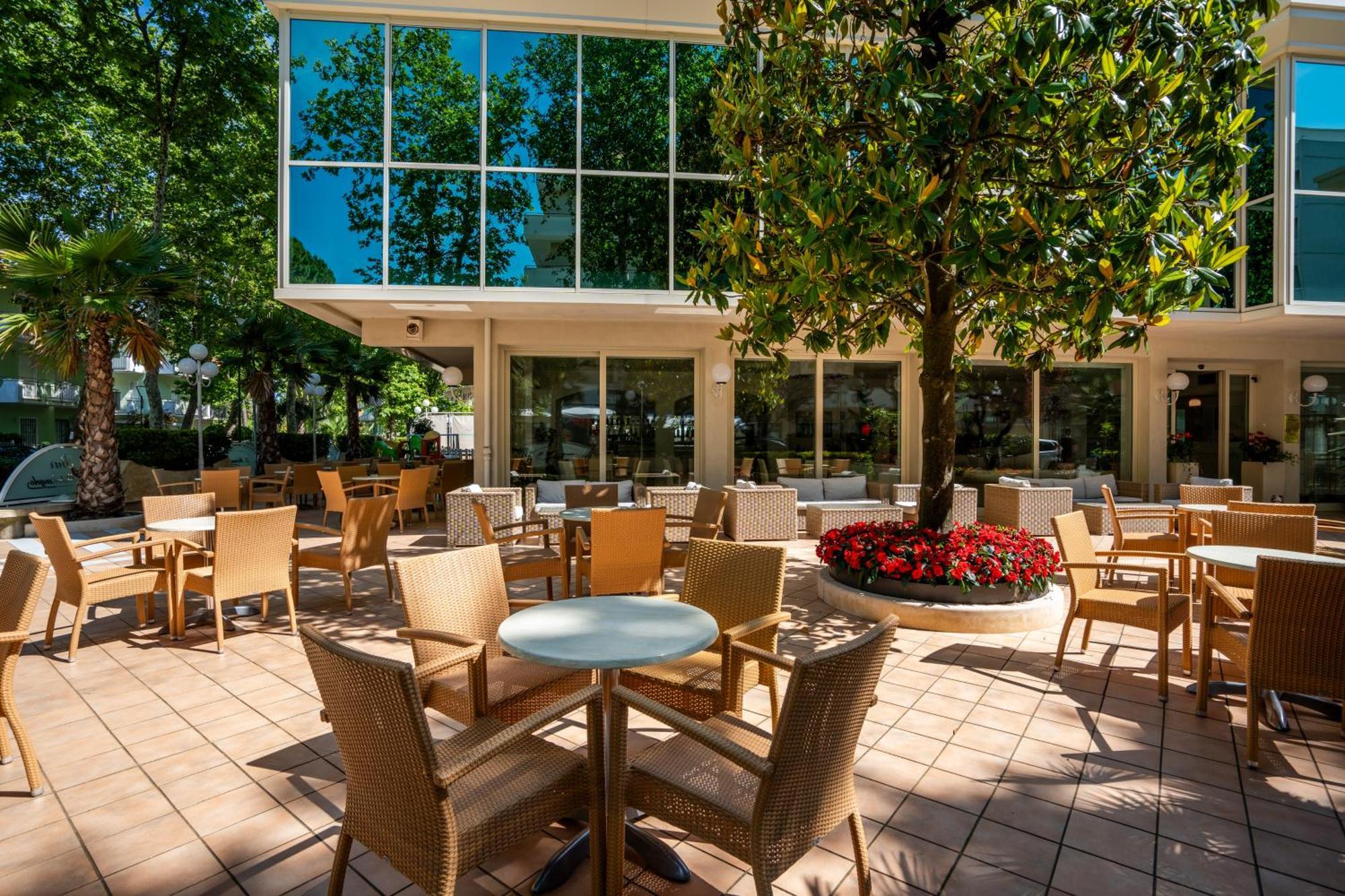 Michelangelo Cesenatico Hotel Exterior photo