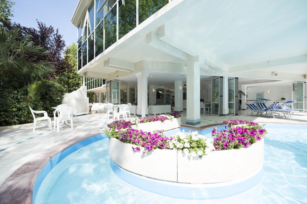 Michelangelo Cesenatico Hotel Exterior photo